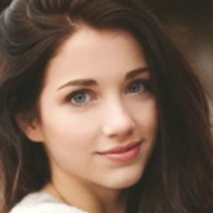 Meet your Posher, Carrie